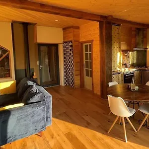  Hébergement de vacances La Petite Maison Du Hetre